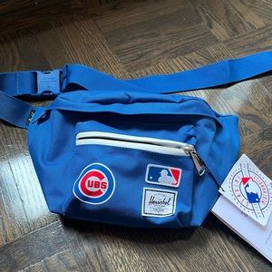 Herschel Seventeen Fanny Pack | MLB Chicago Cubs